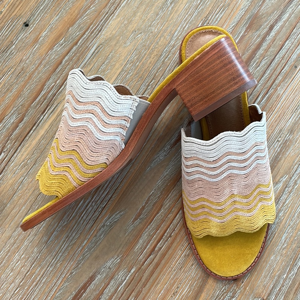 Frye Cindy Wave Mule